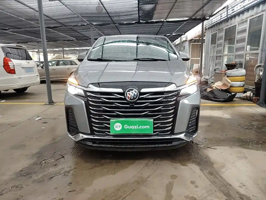 Photo 3 - Buick GL8