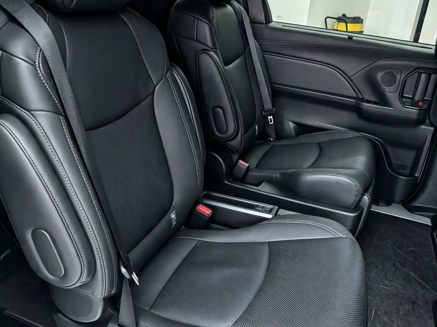 Toyota Sienna 2025 2024 2.5L Hybrid Premium Edition