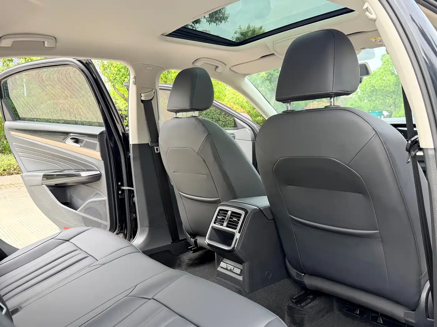 Volkswagen Passat 2019 Model 280TSI Business Edition China VI фото 11