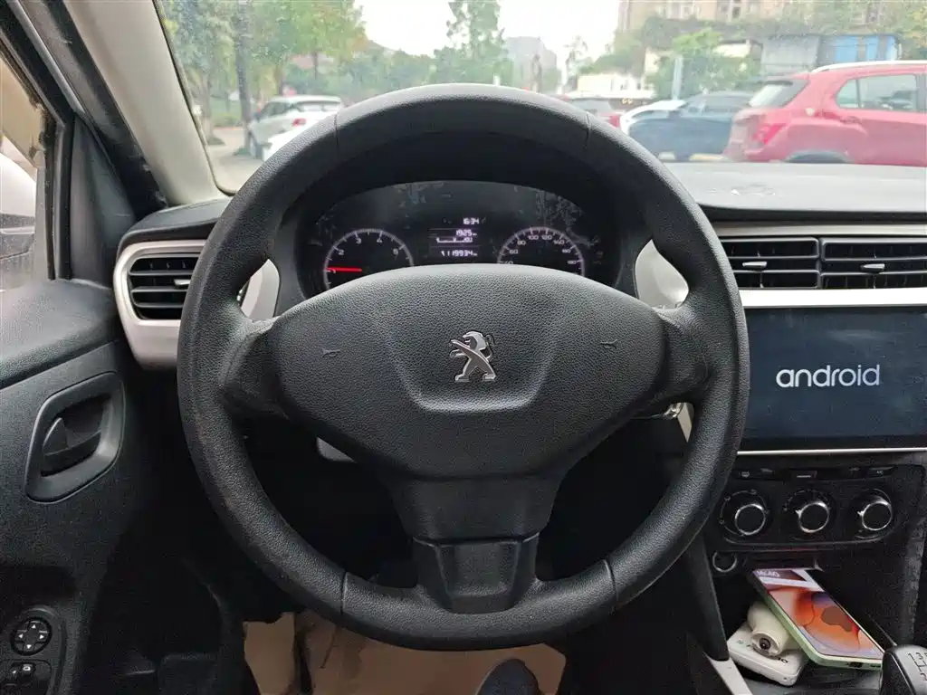 Peugeot 301 2018 1.6L Manual Comfort Edition фото 11