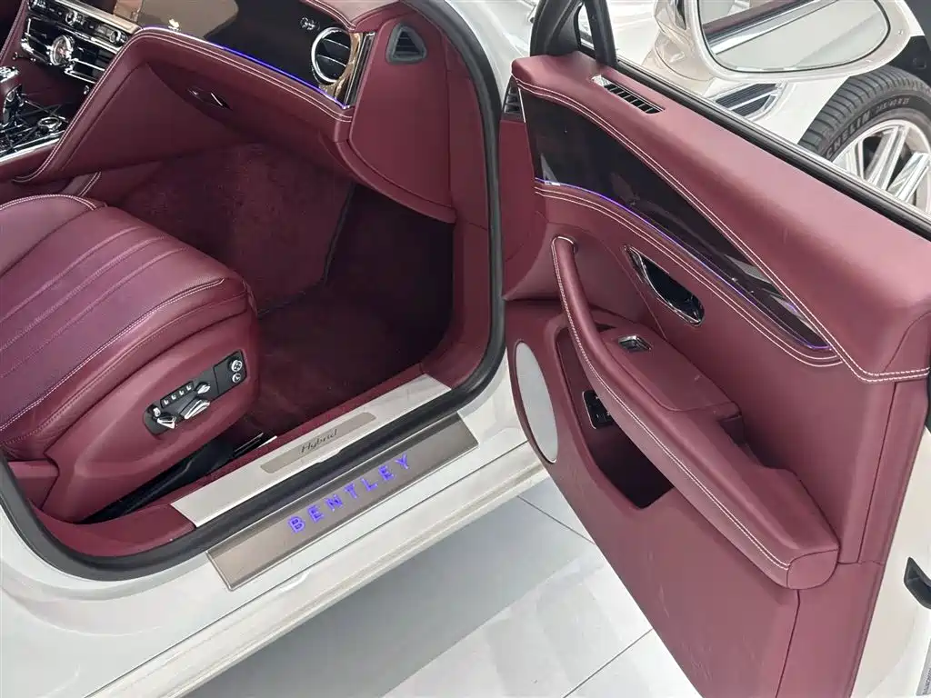 Bentley Flying Spur Plug-in Hybrid 2022 2.9T V6 Hybrid фото 8