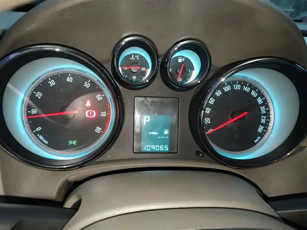 Buick Excelle 2013 GT 1.6L Automatic Fashion Edition фото 12