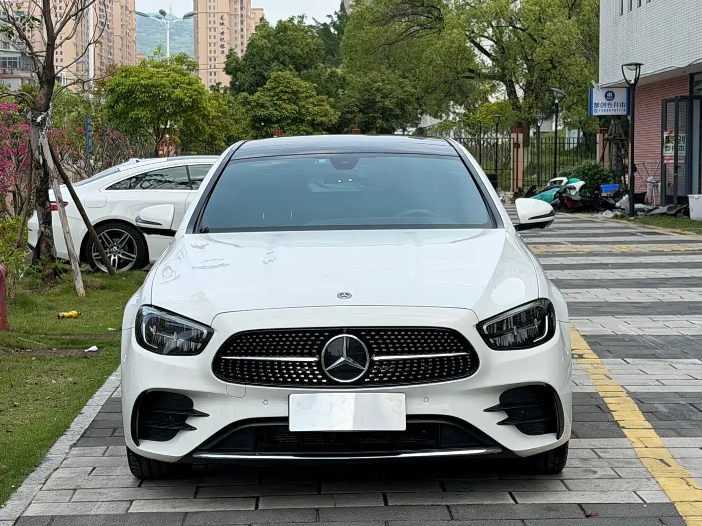 E CLASS