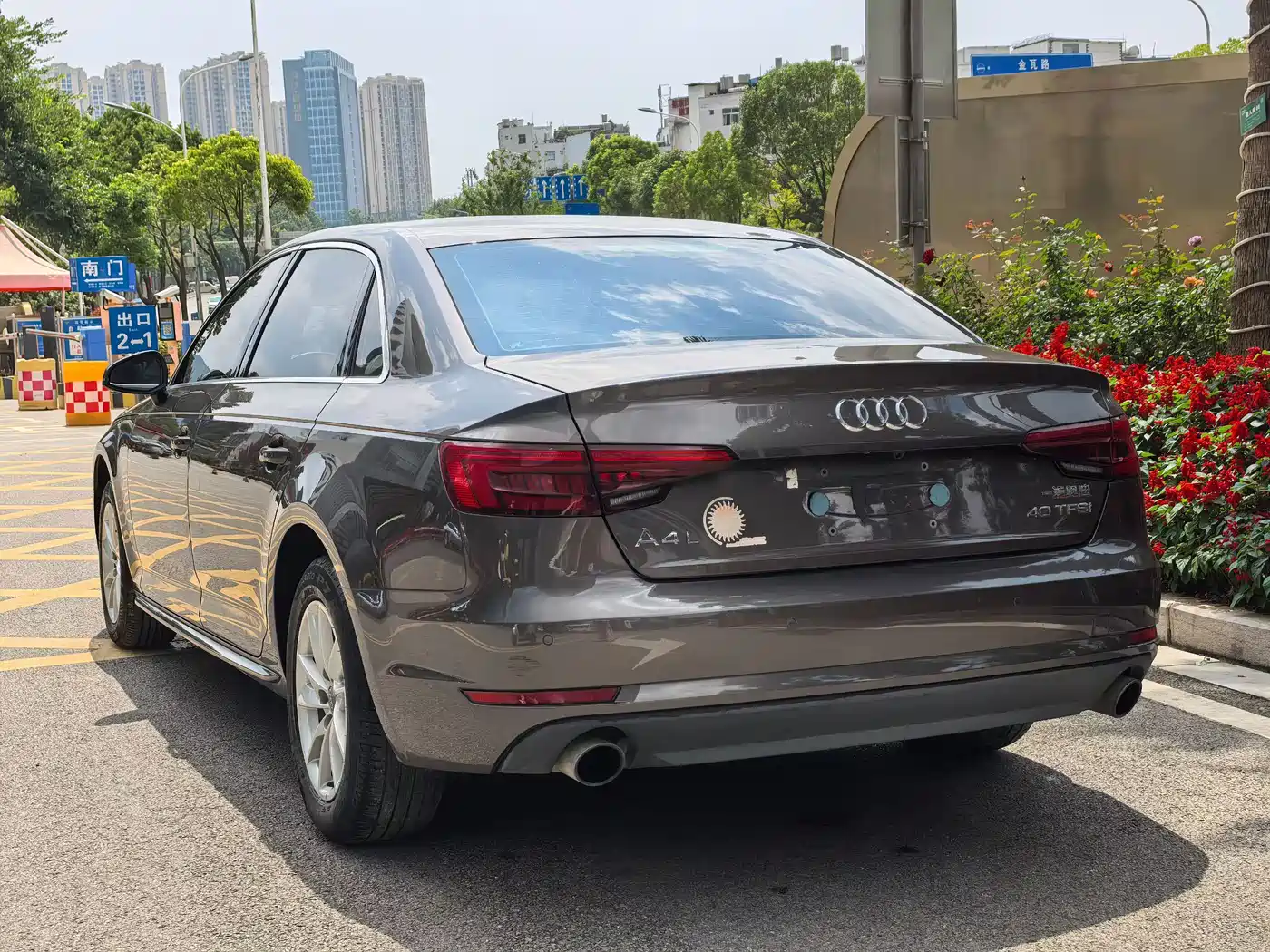 Фото 10 - Audi A4L