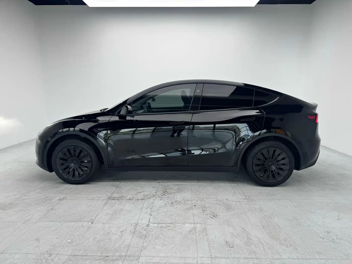 Фото 2 - Tesla Model Y