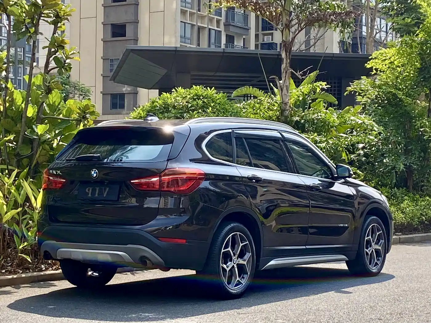 BMW X1 2018 xDrive20Li Luxury Model фото 9