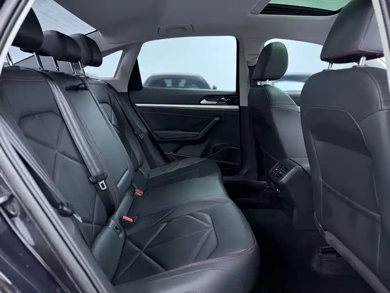 Volkswagen Lavida 2024 Model 300TSI DSG Starlight Leading Edition фото 6