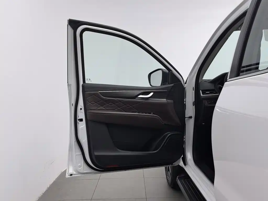 Dongfeng Rich 7 2026 2023 2.3T Automatic 4WD Diesel Flagship Version