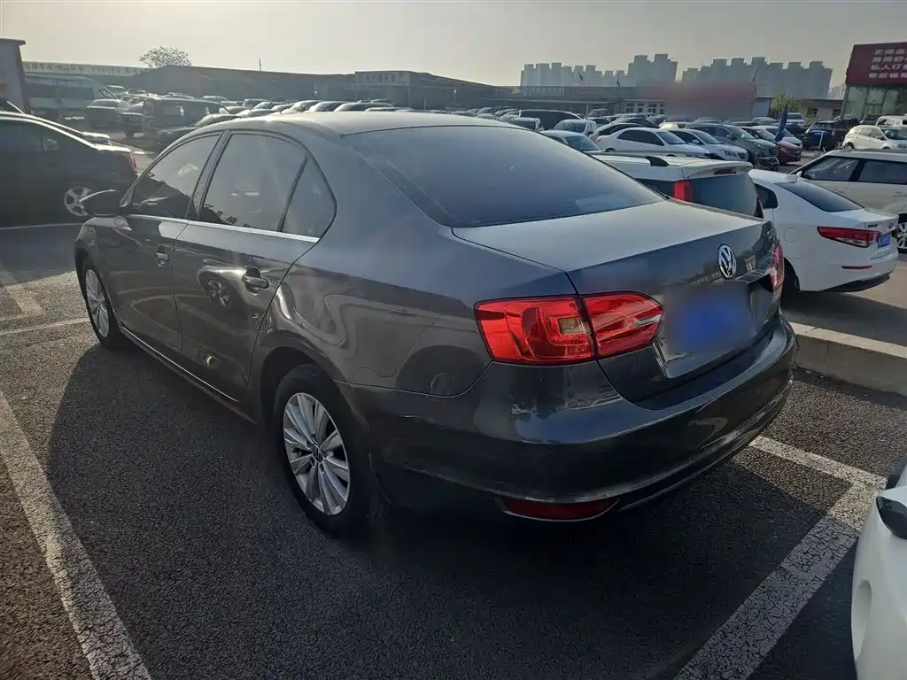 Volkswagen Sagitar 2014 Facelift 1.6L Automatic Comfort фото 10