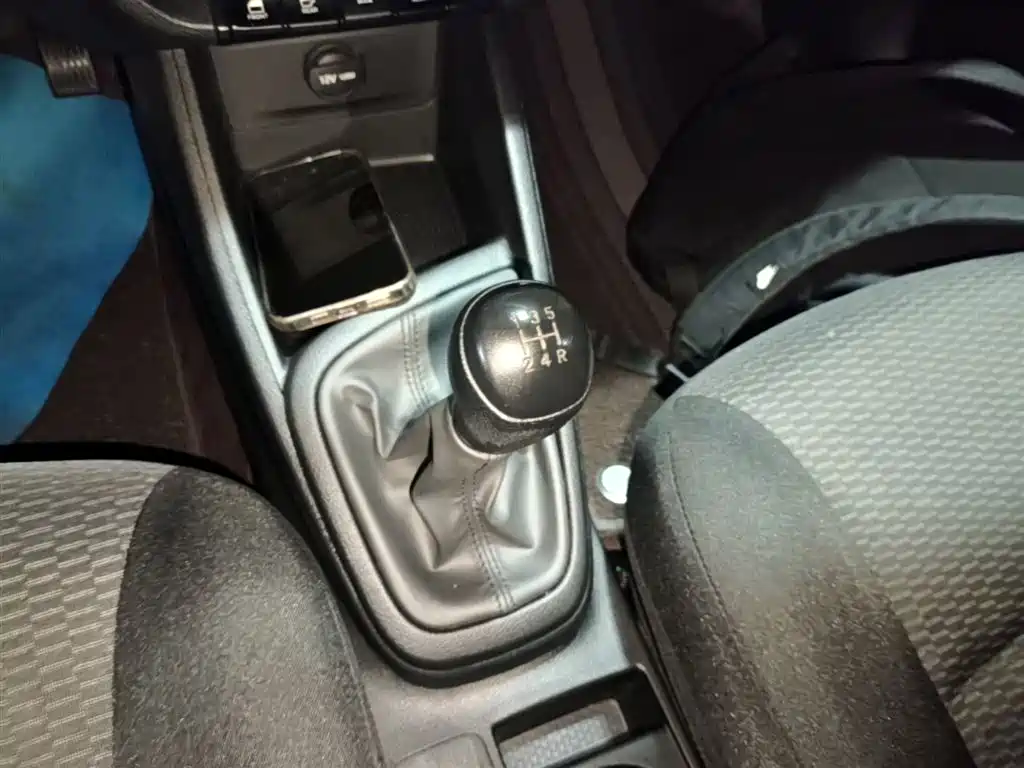 Hyundai Verna 2020 1.4L Manual GL Renewal Edition фото 14