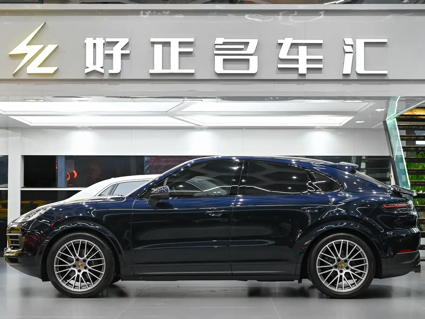 Porsche Cayenne 2023 Cayenne Coupé 3.0T Platinum Edition фото 2
