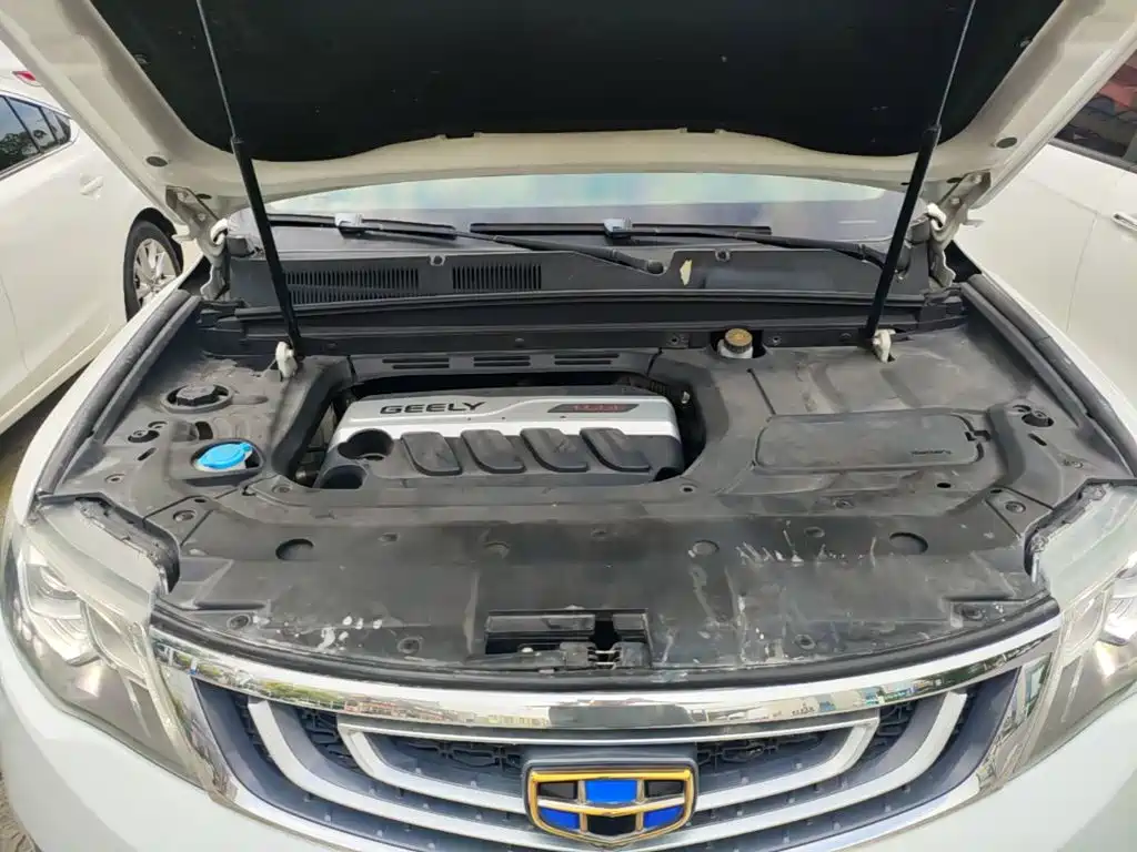 Фото 20 - Geely Atlas