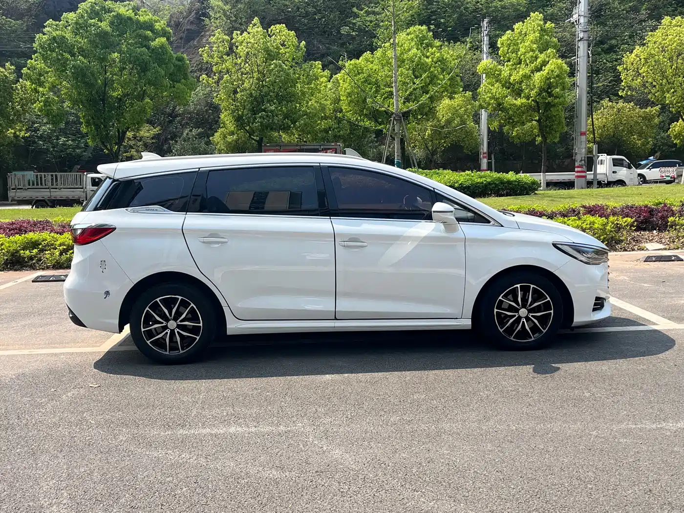 BYD Song MAX 2017 1.5T Auto Smart Elite 7-Seater фото 7