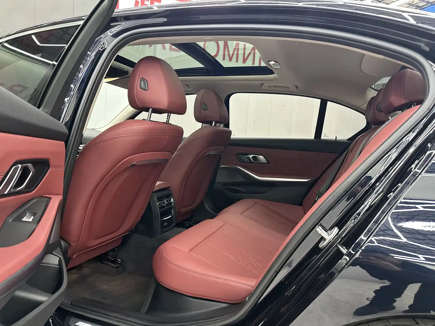 BMW 3 Series 2023 320Li M Sport Package фото 5