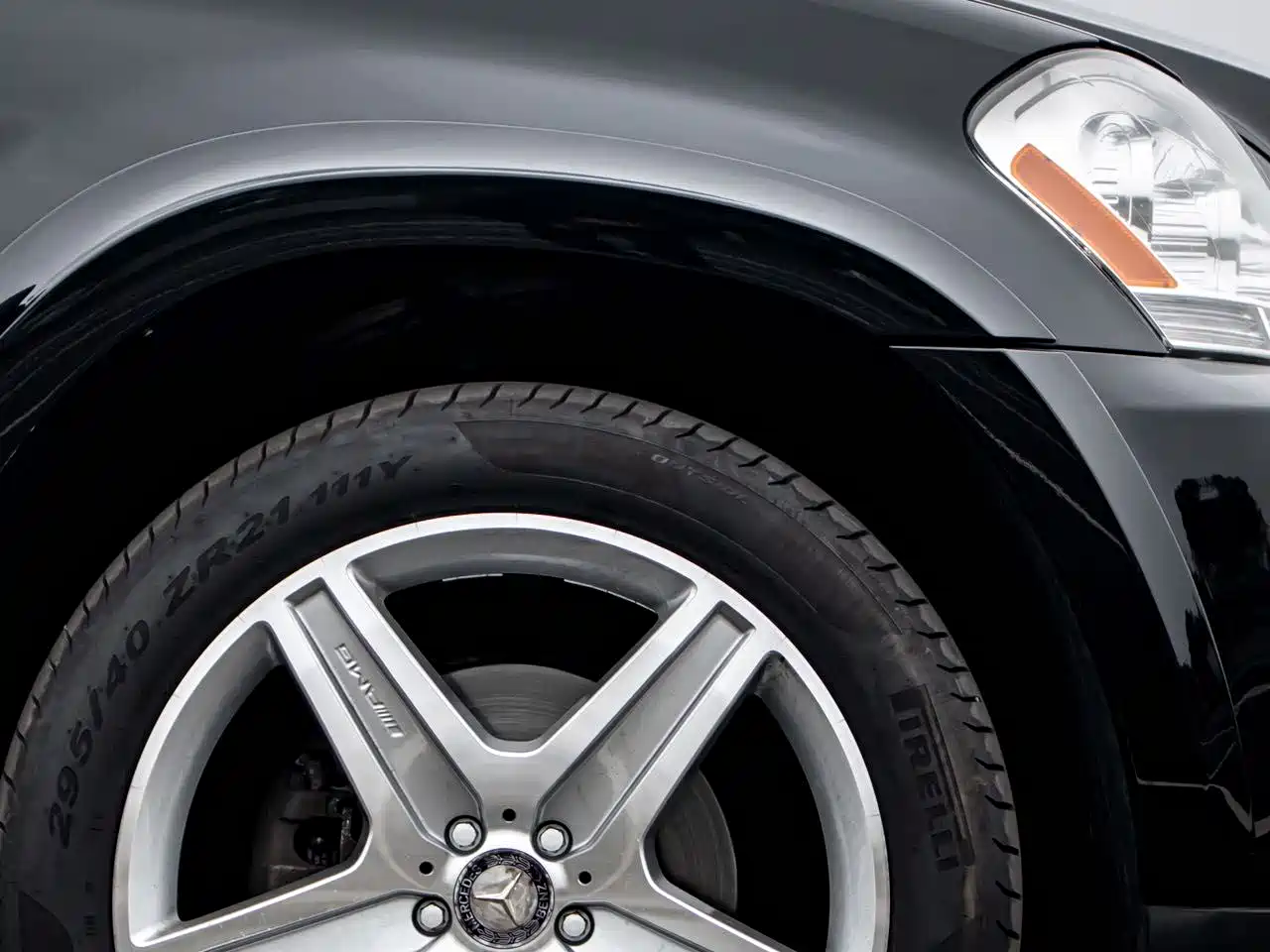 Mercedes-Benz GL-Class фото 8
