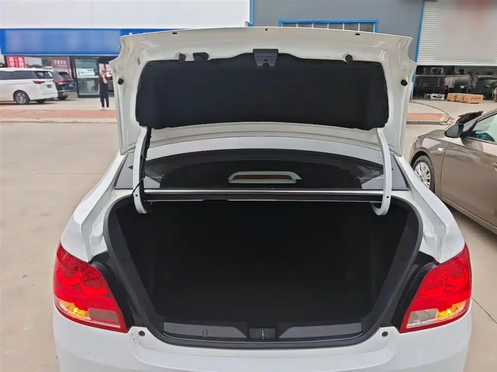 Chevrolet Sail 2018 Sail 3 1.3L AMT Ideal фото 19
