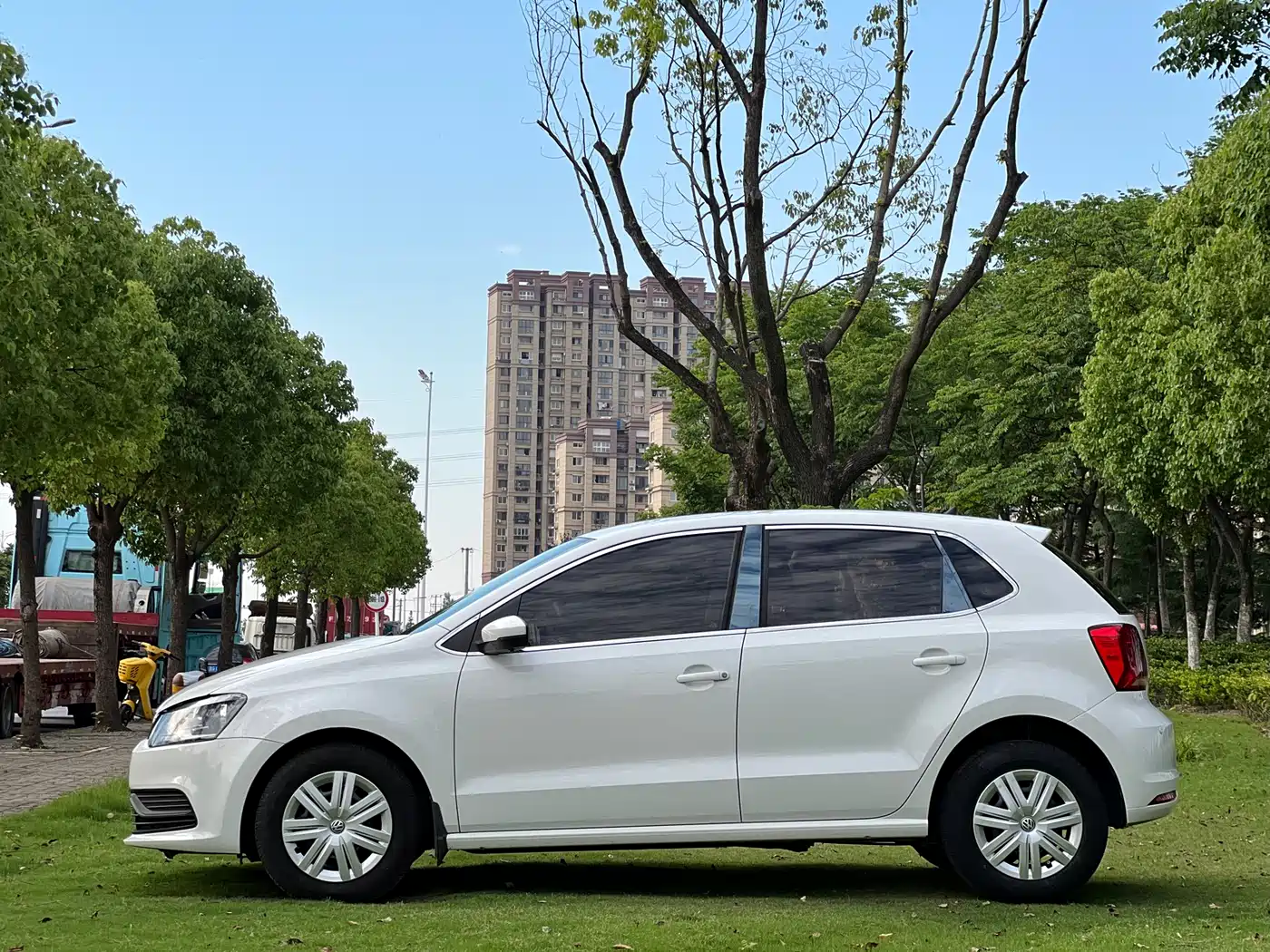 Volkswagen Polo 2018 1.5L Auto Safe Drive фото 20