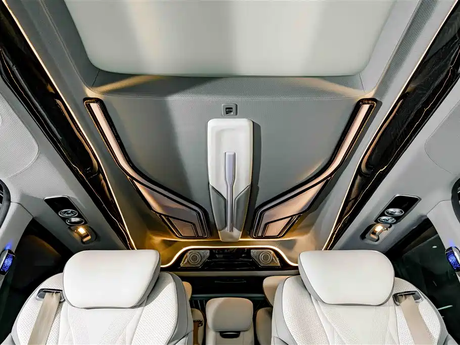 Mercedes-Benz V-Class 2022 V 260 L Long Wheelbase Prestige Edition фото 27
