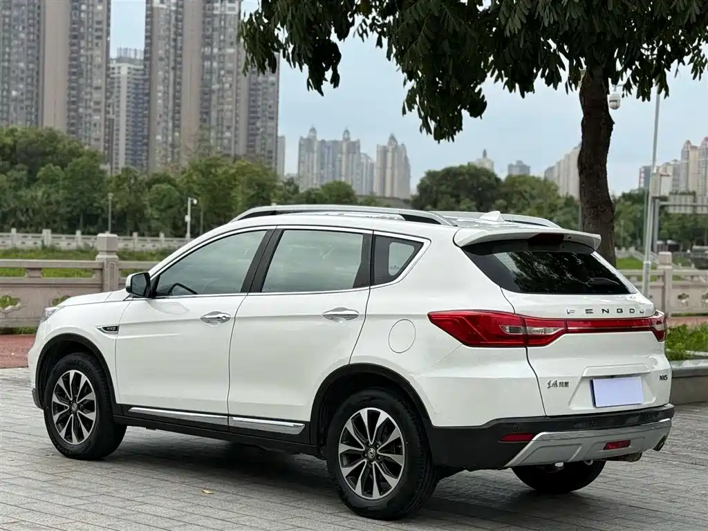 DONGFENG DONGFENG DEMEANOR MX5