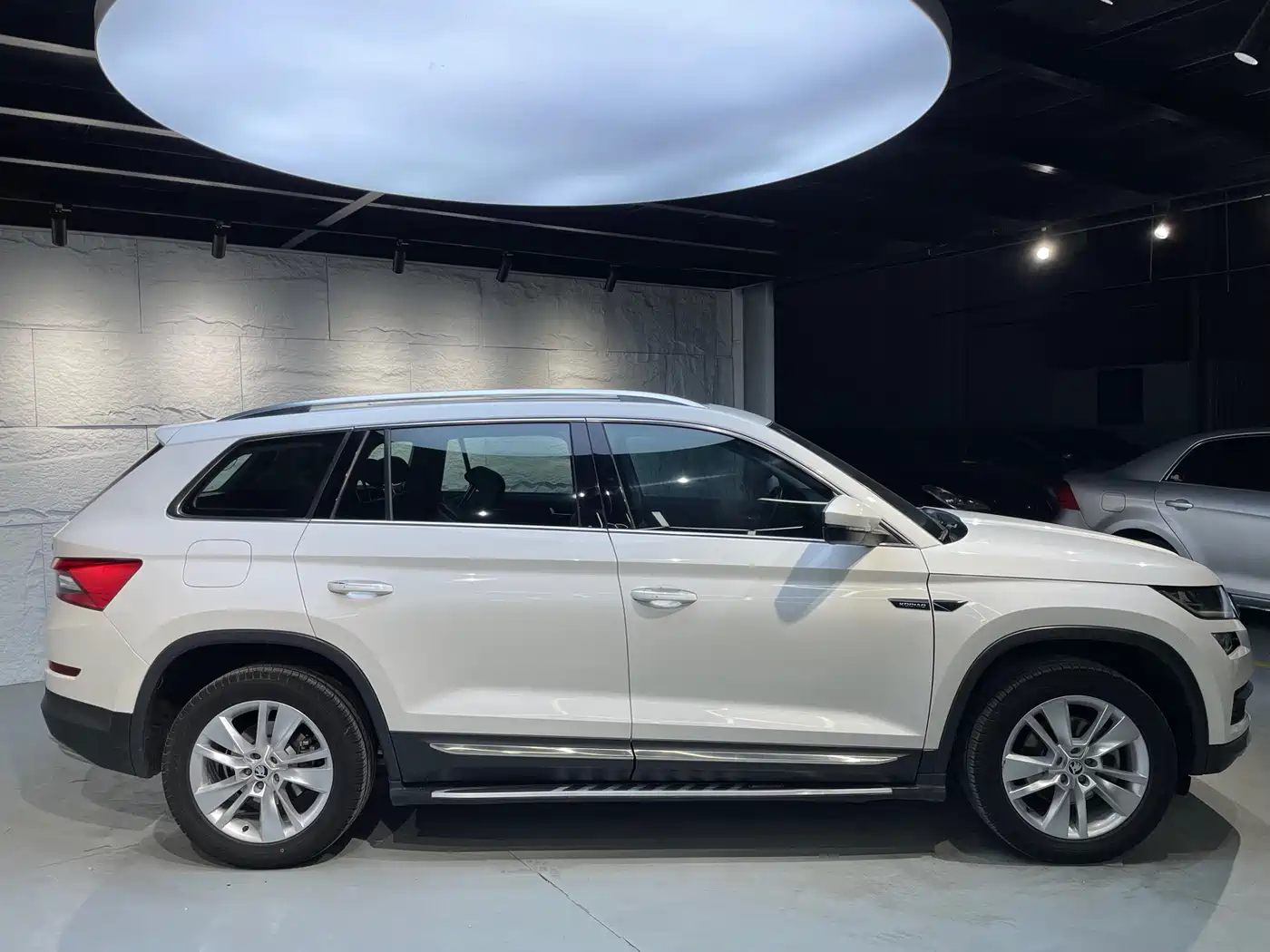 Škoda Kodiaq 2017 TSI330 7-seater 2WD Luxury Edition фото 4