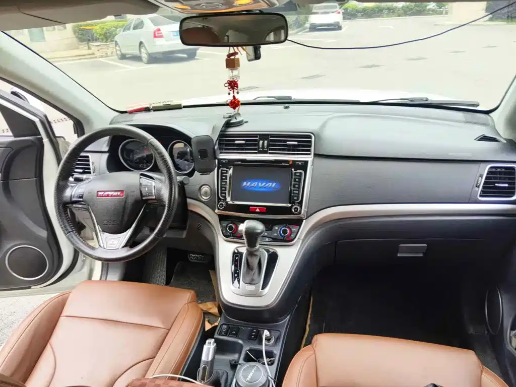 Photo 11 - Haval H6