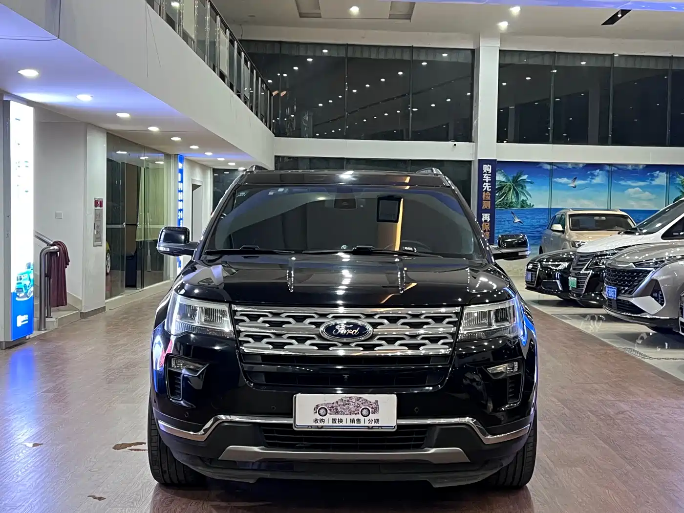 Ford Explorer (Import) 2018 2.3T Elite Edition фото 2