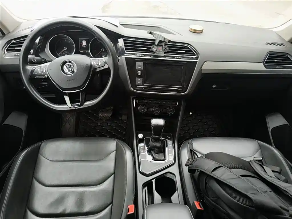 Volkswagen Tiguan L 2018 Facelift 330TSI Automatic 2WD Luxury Edition фото 6