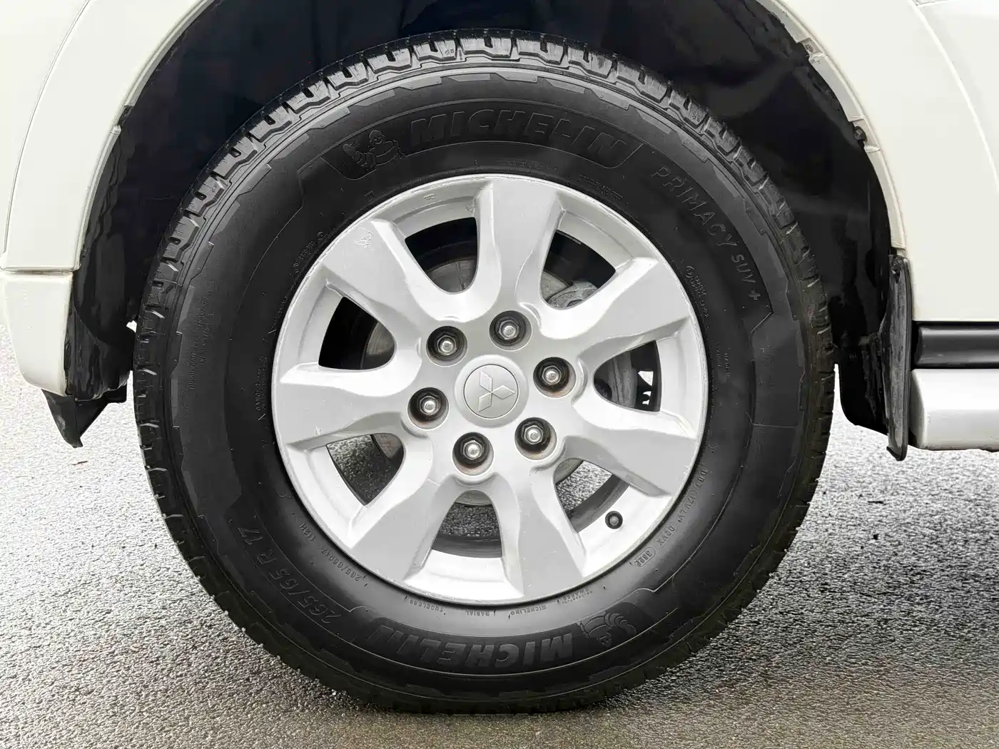 Mitsubishi Pajero (Import) 2018 3.0L Automatic Standard Edition фото 4