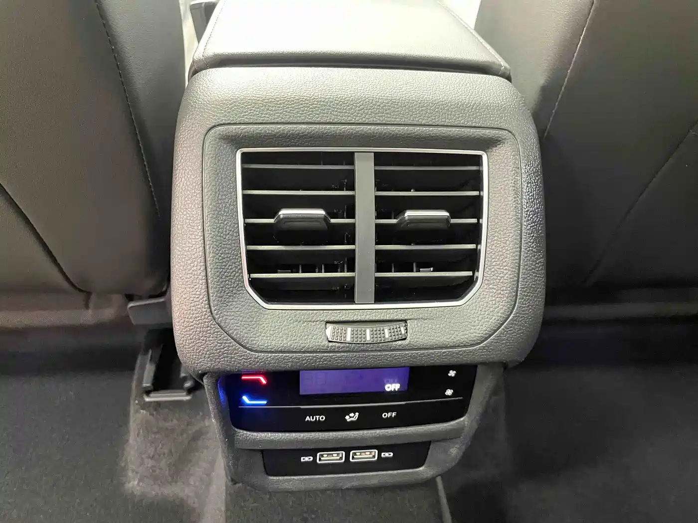 Volkswagen Tayron 2023 280TSI 2WD Luxury Plus Advanced Edition фото 11
