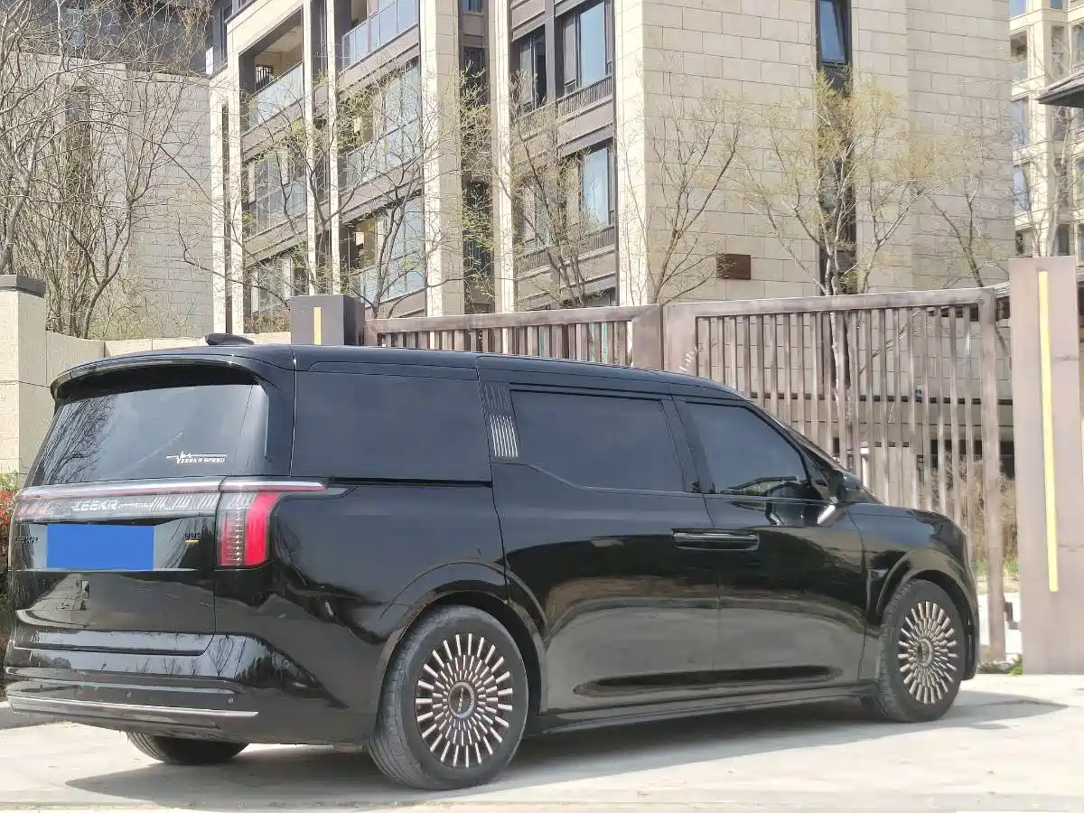 ZEEKR EXTREME KRYPTON 009