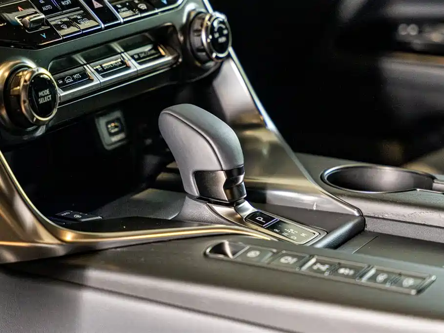 Lexus LX 2025 700h OVERTRAIL Frontier Edition фото 13