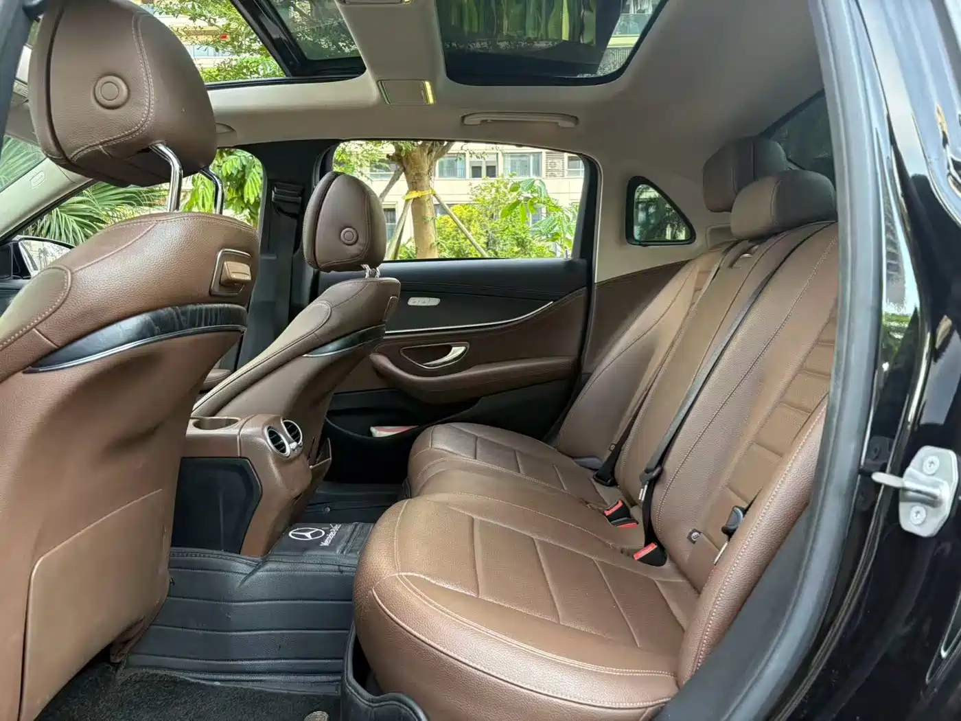 Mercedes-Benz E-Class 2016 E 300 L Sport Fashion Type фото 14