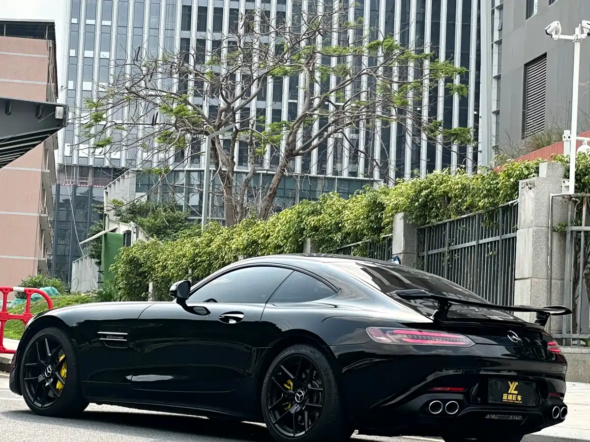 MERCEDES-BENZ AMG GT