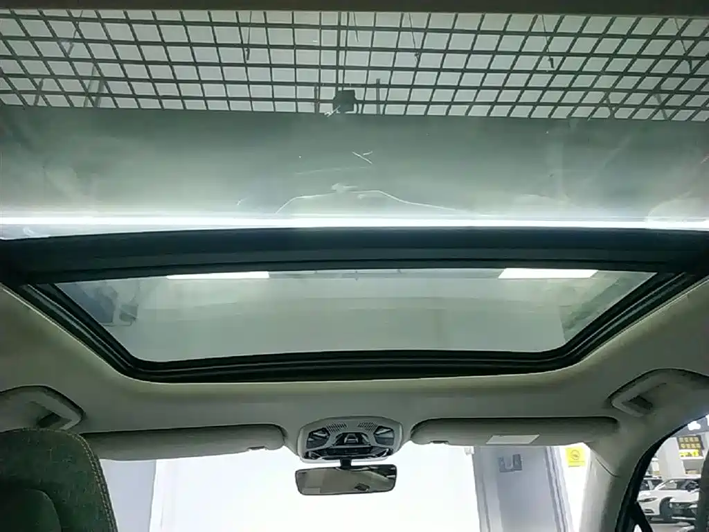 Lynk & Co 06 EM-P 2022 PHEV 84KM Range Pro фото 18
