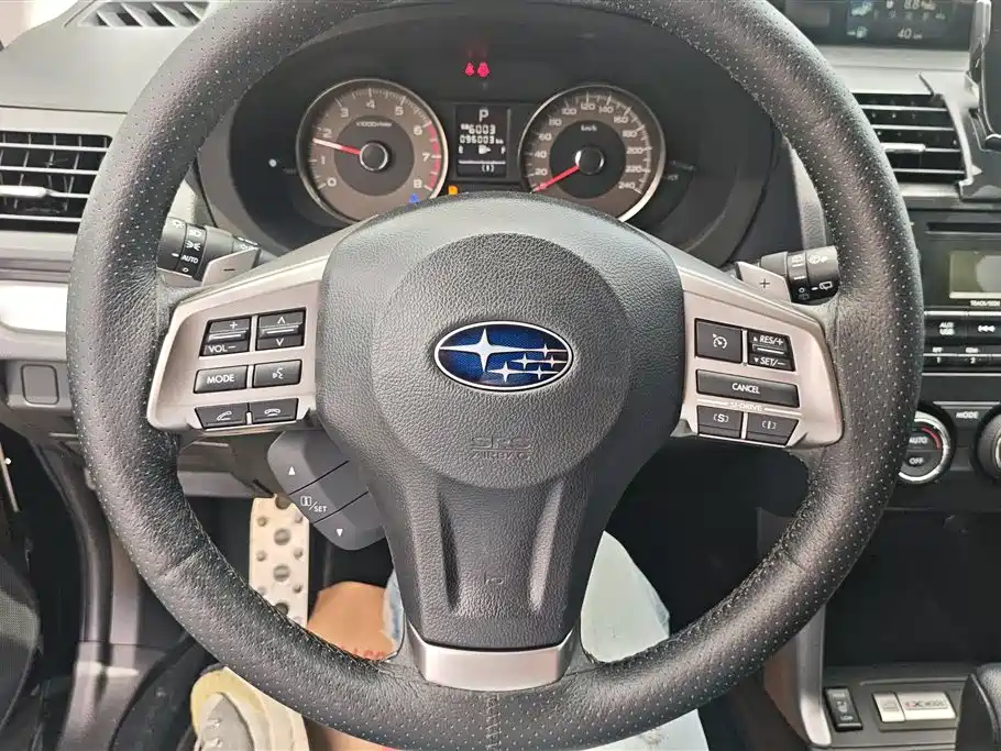 Subaru Forester 2013 2.5i Automatic Premium Edition фото 15