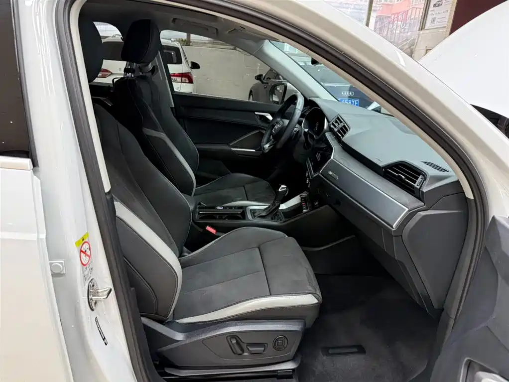 Audi Q3 2023 35 TFSI Fashion Dynamic (1.4T) фото 21