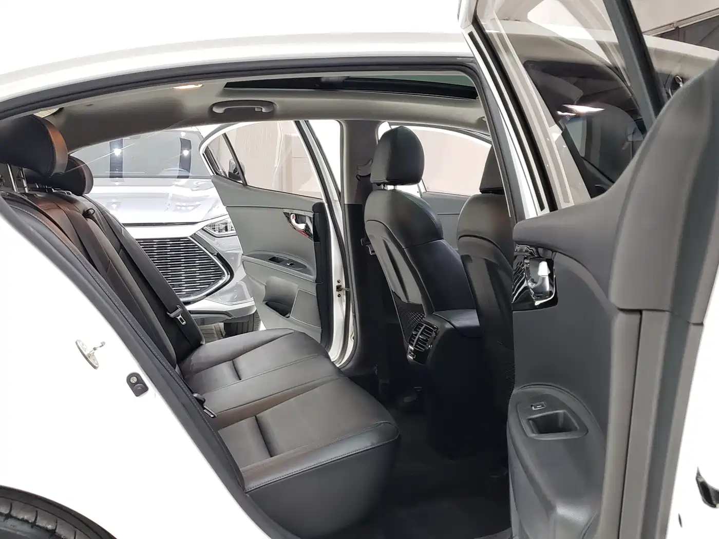 Kia K4 2014 1.8L Automatic DLX фото 8