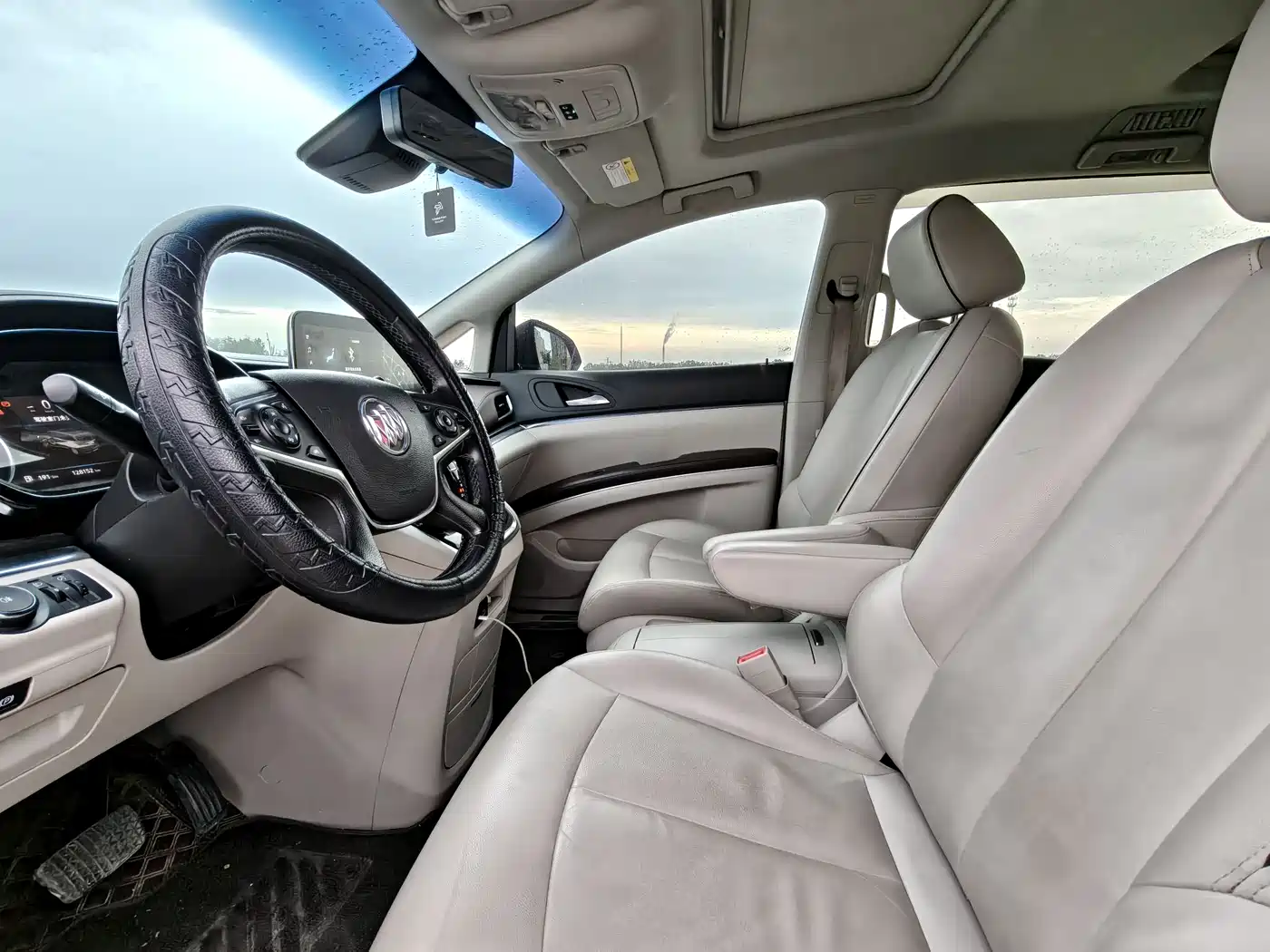 Buick GL8 2021 Land Business Class 652T Premium фото 4