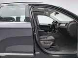 Фото 23 - Volkswagen Touareg