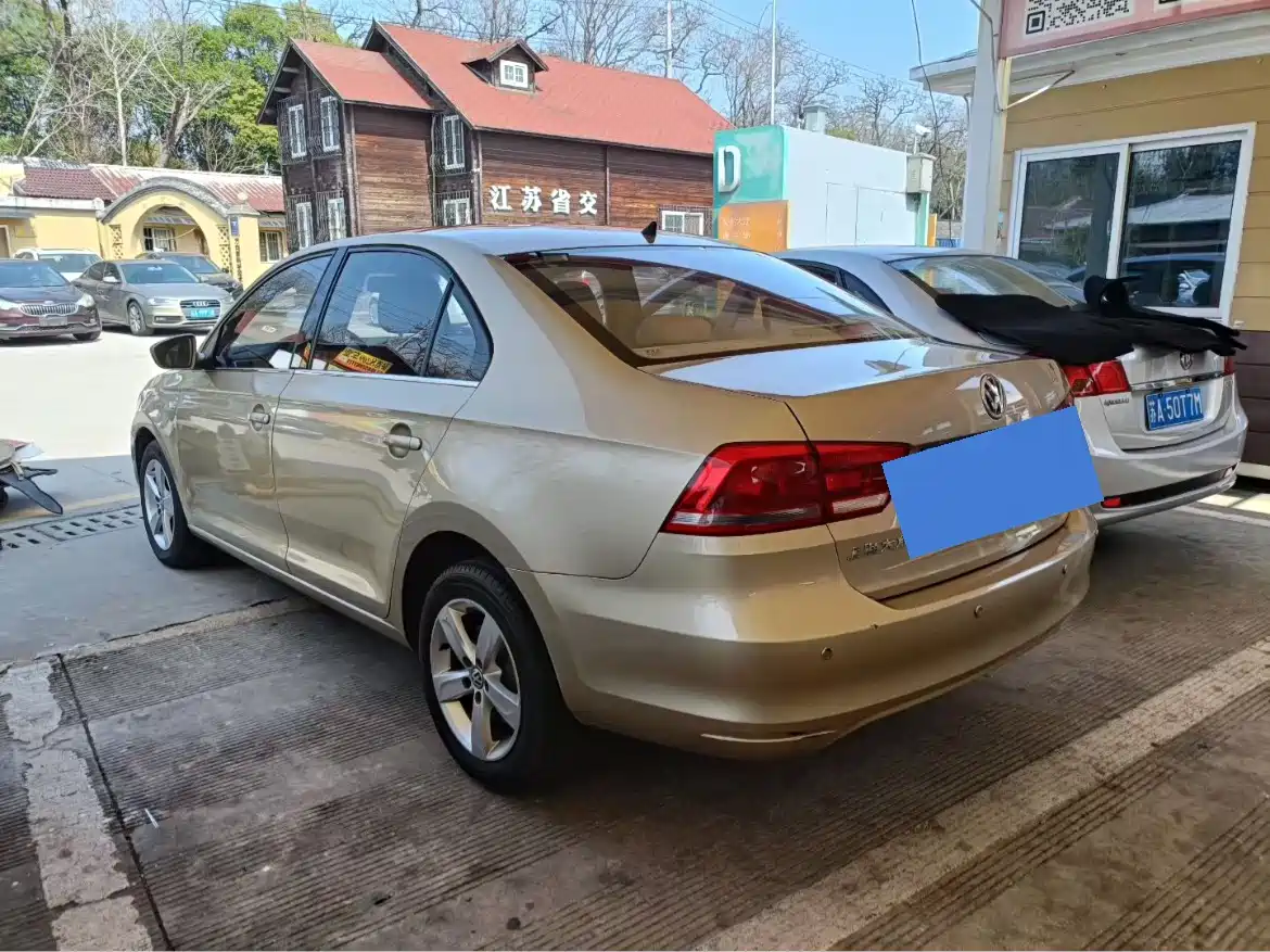 Volkswagen Santana 2015 1.6L Automatic Comfort Edition фото 5