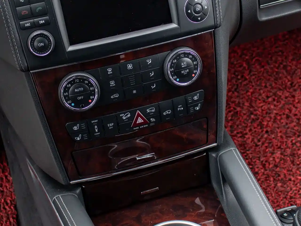 Mercedes-Benz GL-Class фото 16