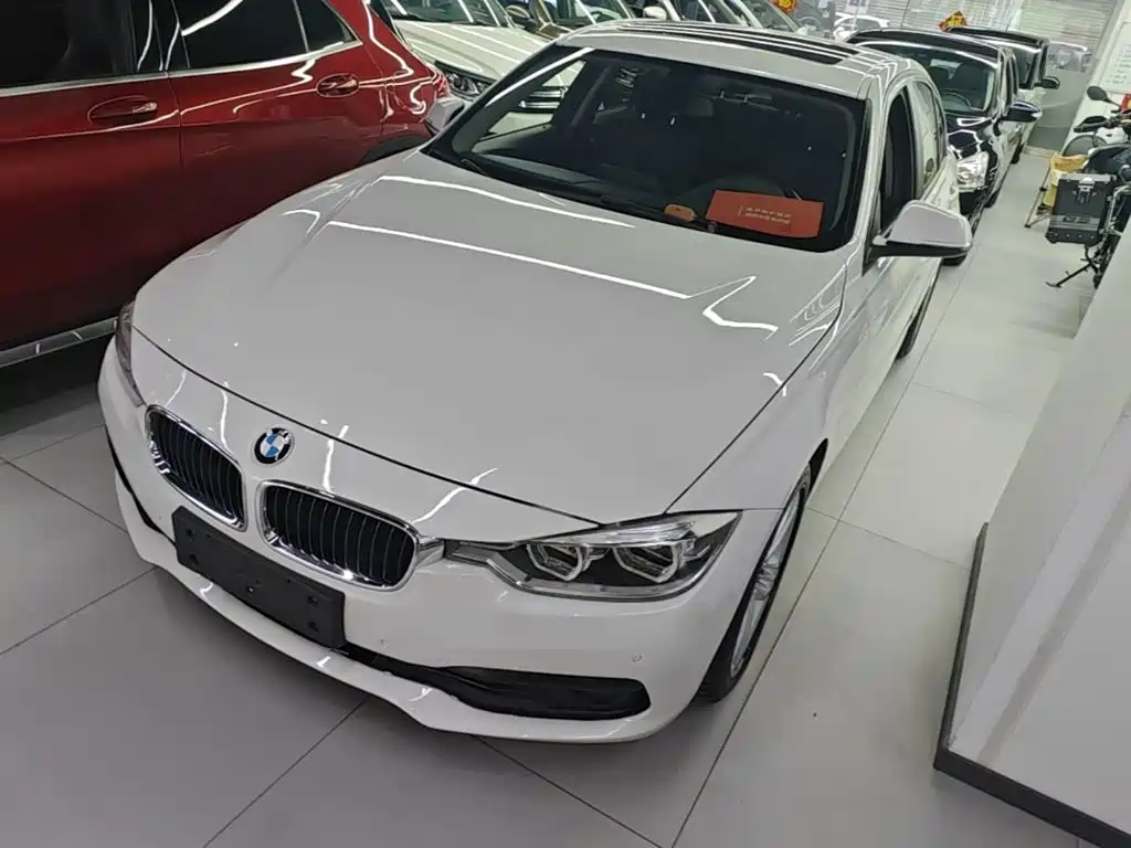 Фото 1 - BMW 3 Series