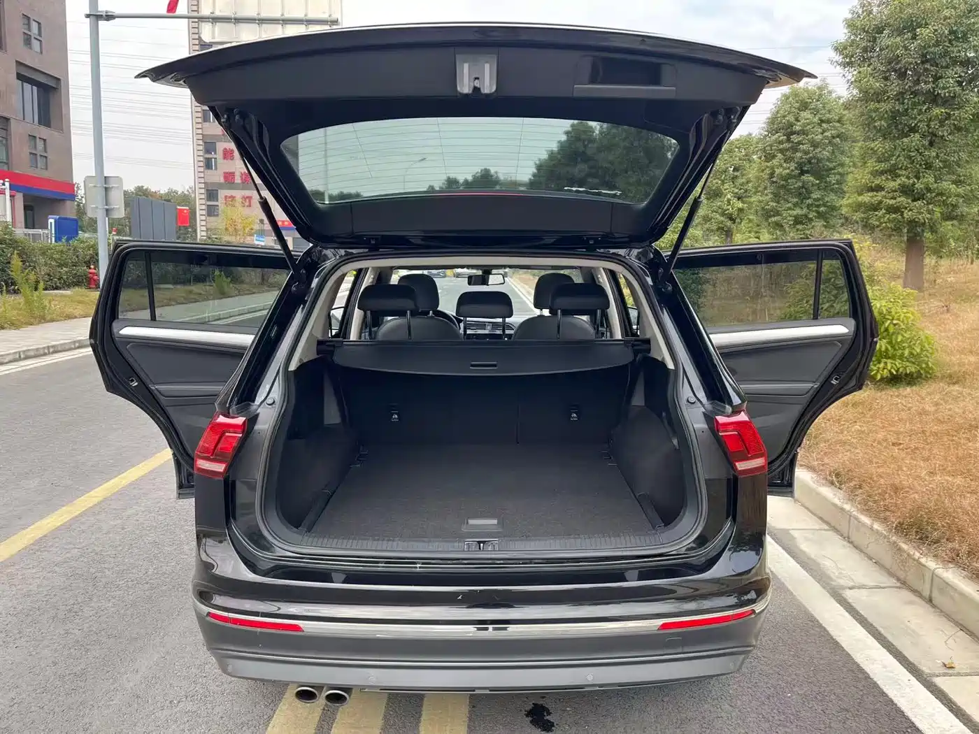 Volkswagen Tiguan L 2019 330TSI Automatic 2WD Panorama Comfort Edition China VI фото 14