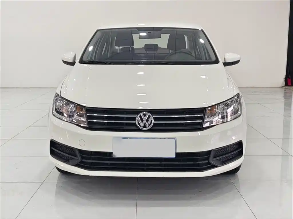 VOLKSWAGEN SANTANA