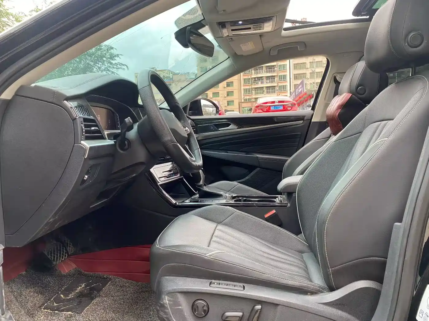 Volkswagen Passat 2024 380TSI Elite Edition фото 14