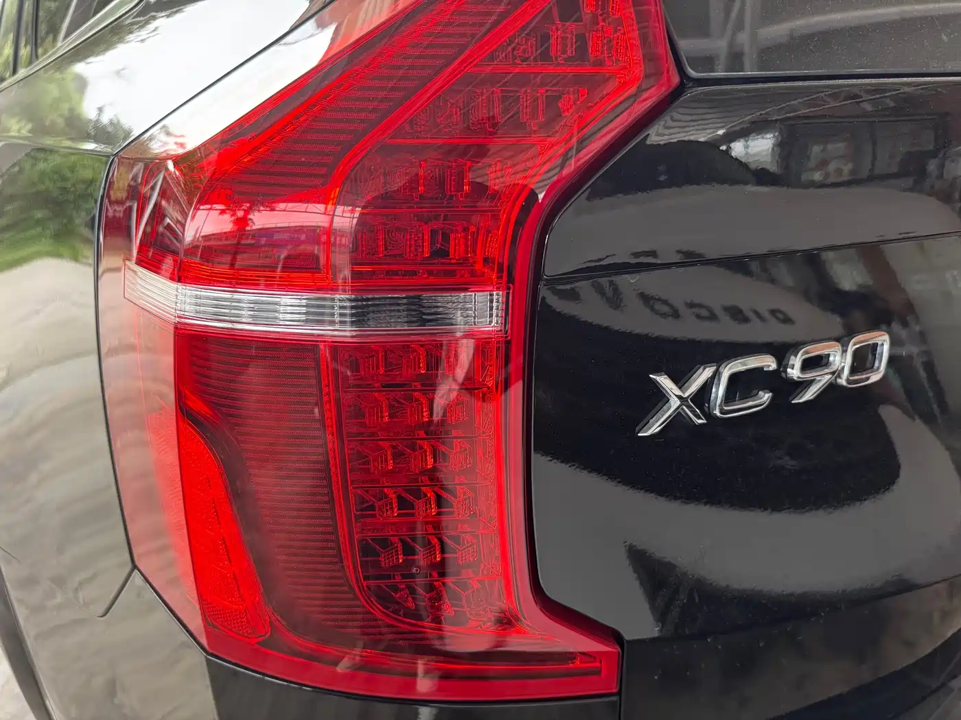 VOLVO XC90