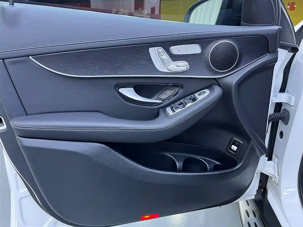 MERCEDES-BENZ GLC COUPE