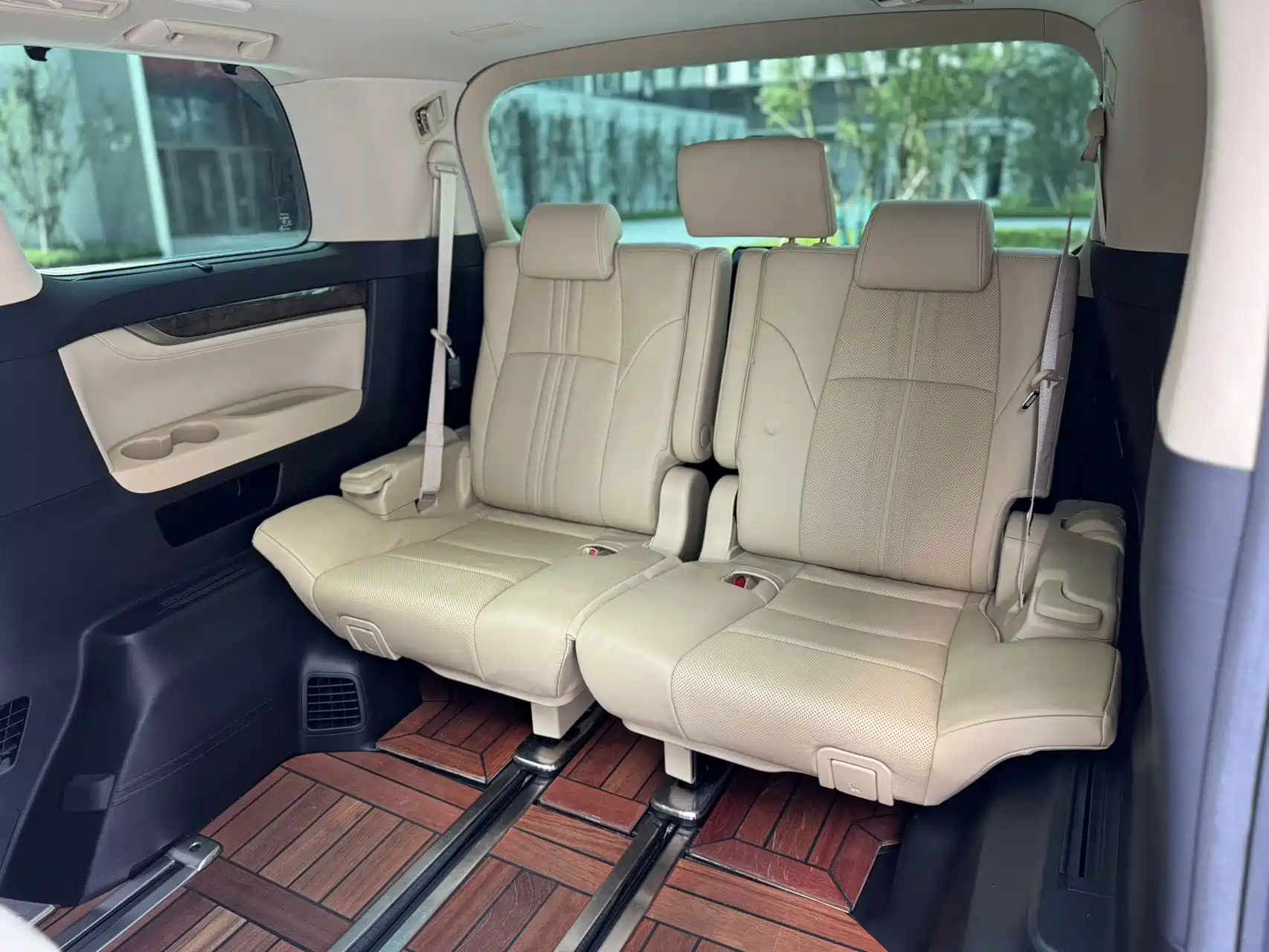 Фото 20 - Toyota Vellfire