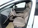 Фото 11 - Li Auto i6