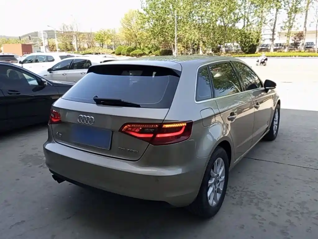 Audi A3 2016 Sportback 35 TFSI Leadership фото 7